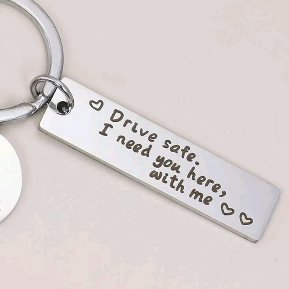 Drive Safe Key Charm - Picture 3 of 3